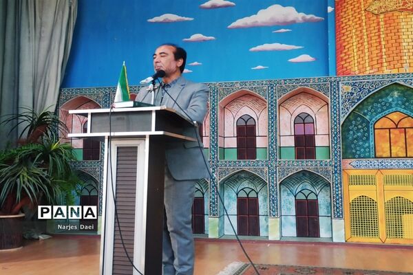 مراسم تقدیر از معاونان پرورشی ناحیه 2 مشهد