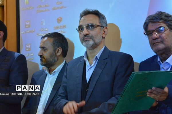 جلسه شورای نظارت بر مدارس و مراکز غیر دولتی و تجلیل از کارگروه مدارس و مراکز غیر دولتی خراسان رضوی