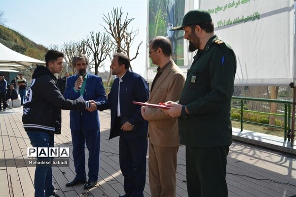 مراسم روز درختکاری و گرامیداشت هفته منابع طبیعی در منطقه ۲