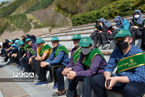 مراسم روز درختکاری و گرامیداشت هفته منابع طبیعی در منطقه ۲