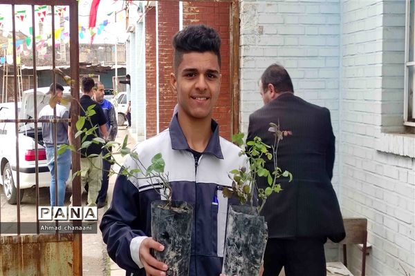 آیین نمادین درختکاری در مدارس کارون