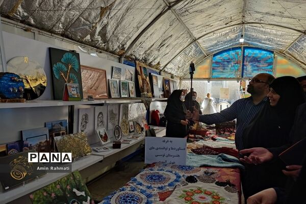 برگزاری نمایشگاه دستاوردهای دانش‌آموزان در هنرستان‌های ناحیه چهار شیراز