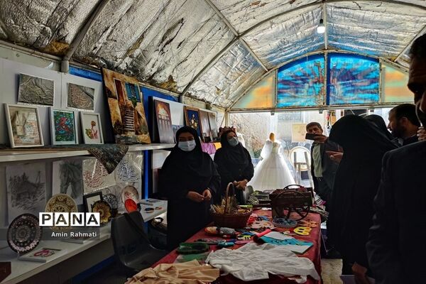 برگزاری نمایشگاه دستاوردهای دانش‌آموزان در هنرستان‌های ناحیه چهار شیراز