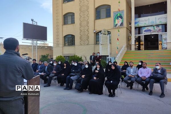 برگزاری نمایشگاه دستاوردهای دانش‌آموزان در هنرستان‌های ناحیه چهار شیراز