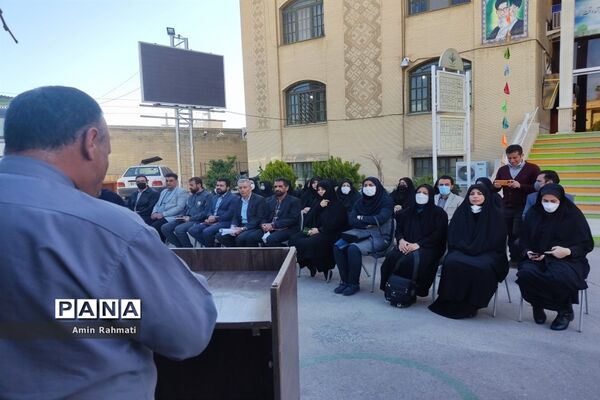 برگزاری نمایشگاه دستاوردهای دانش‌آموزان در هنرستان‌های ناحیه چهار شیراز