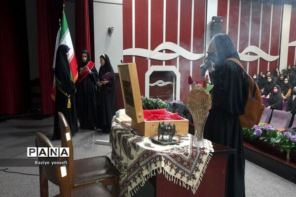 دانشجو معلمان پردیس نسیبه تهران میزبان پرچم متبرک حرم امام حسین (ع) شدند