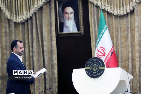 آخرین نشست سخنگوی اقتصادی دولت در سال 1401