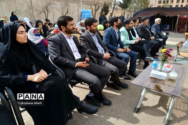 جشن نیکوکاری و درختکاری  در مدرسه مسلم صادقی شریف‌آباد پاکدشت