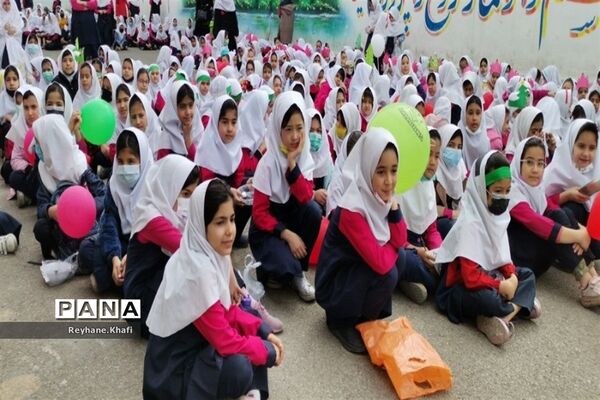 جشن نیکوکاری و درختکاری  در مدرسه مسلم صادقی شریف‌آباد پاکدشت