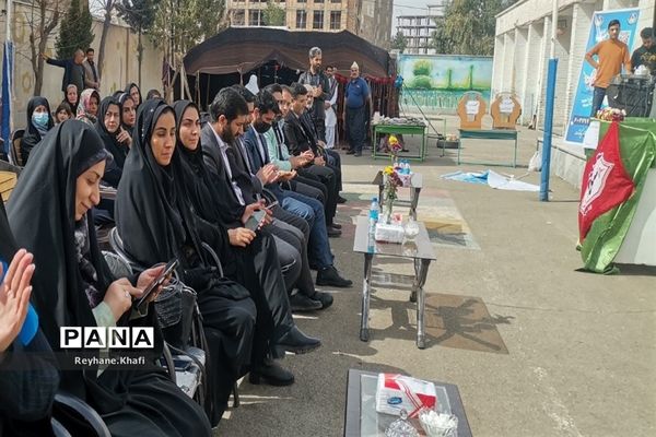 جشن نیکوکاری و درختکاری  در مدرسه مسلم صادقی شریف‌آباد پاکدشت