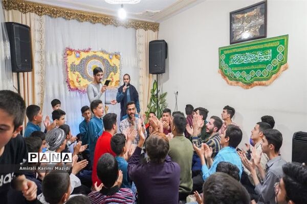 جشن خانگی هیات دانش‌آموزی انصارالمهدی ناحیه 3 به مناسبت میلاد امام زمان(عج)