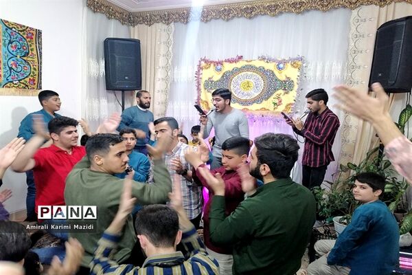 جشن خانگی هیات دانش‌آموزی انصارالمهدی ناحیه 3 به مناسبت میلاد امام زمان(عج)
