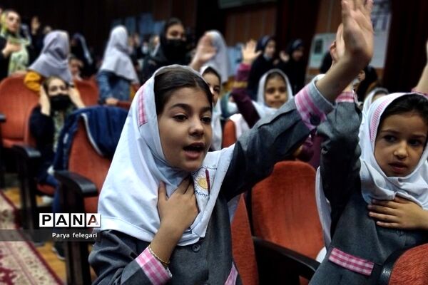 آیین تجلیل از برگزیدگان مسابقه «فرزندان انقلاب» در شهرستان قرچک