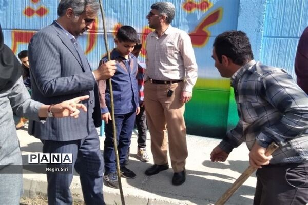 برگزاری روز درختکاری در دبستان شهید حسن جعفری پاکدشت