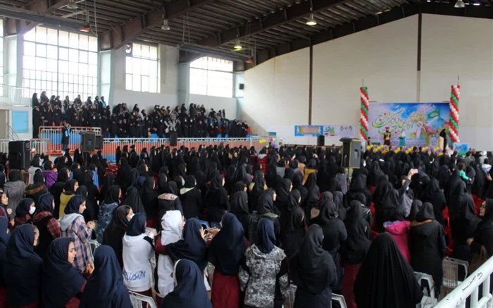 معلمان و مربیان مروج مفاهیم و ارزش‌های اخلاقی در دانش آموزان هستند