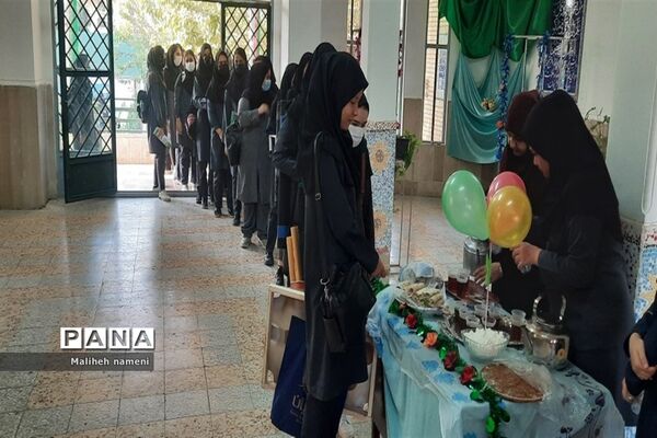 برپایی جشن نیمه شعبان در مدارس چهاردانگه