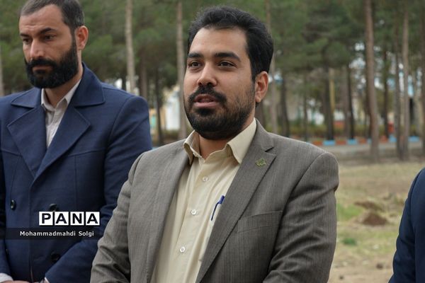 کاشت صد و پنجاه نهال به مناسبت آیین استانی گرامیداشت روز درختکاری در شهریار