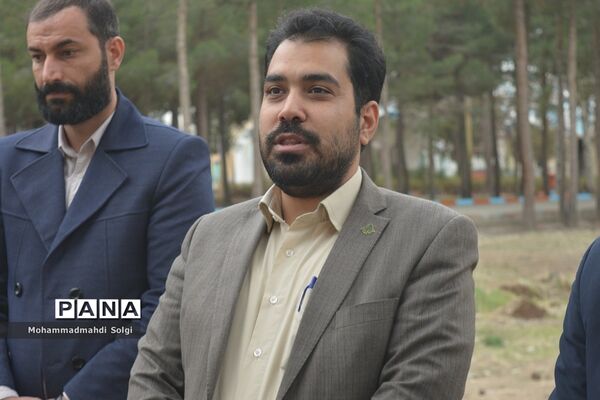 کاشت صد و پنجاه نهال به مناسبت آیین استانی گرامیداشت روز درختکاری در شهریار