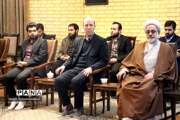 دیدار و تجلیل از مربیان فعال اتحادیه انجمن‌های اسلامی دانش‌آموزی آذربایجان شرقی