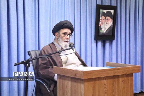 دیدار و تجلیل از مربیان فعال اتحادیه انجمن‌های اسلامی دانش‌آموزی آذربایجان شرقی