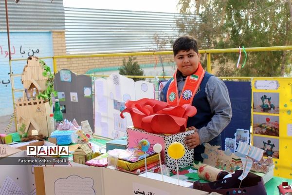 نواختن زنگ درختکاری در مدرسه گلستان شهرستان سمنان-2
