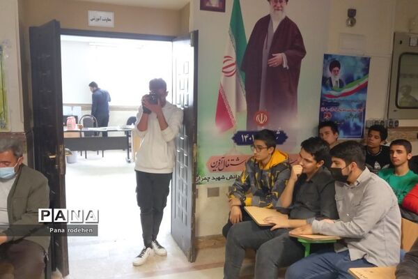 جشن نیمه شعبان و انتظار در هنرستان آیت‌الله هاشمی رفسنجانی رودهن