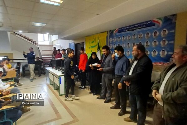 جشن نیمه شعبان و انتظار در هنرستان آیت‌الله هاشمی رفسنجانی رودهن