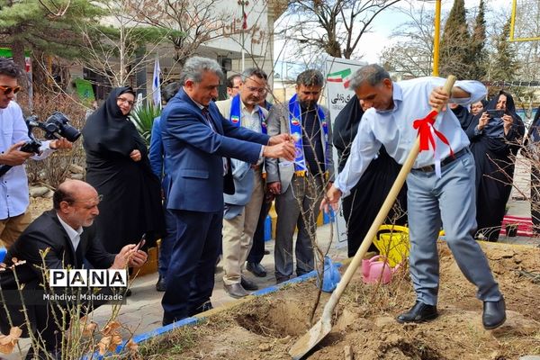 مراسم استانی روز درختکاری در ناحیه ۶ مشهد