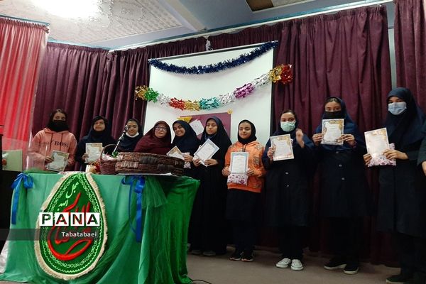 برگزاری جشن نیمه‌شعبان در دبیرستان زینبیه منطقه ۱۳