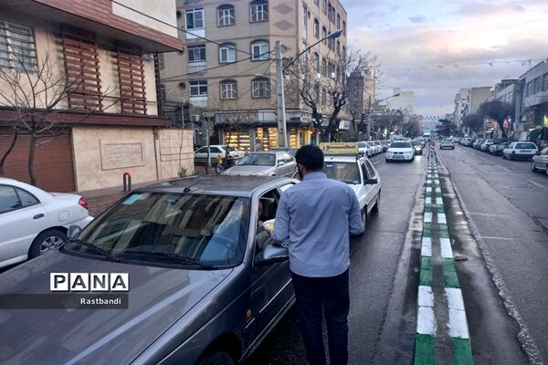 برپایی ایستگاه صلواتی به مناسبت عید امید در منطقه ۱۳