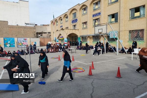 برگزاری مسابقات مفرح در دبیرستان شهید بابایی منطقه ۱۳