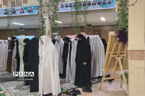 برپایی جشن بزرگ نیمه شعبان در دبیرستان فرهنگ ۱۳