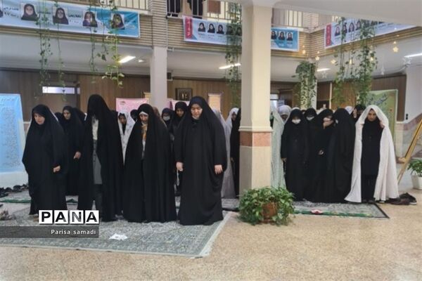 برپایی جشن بزرگ نیمه شعبان در دبیرستان فرهنگ ۱۳