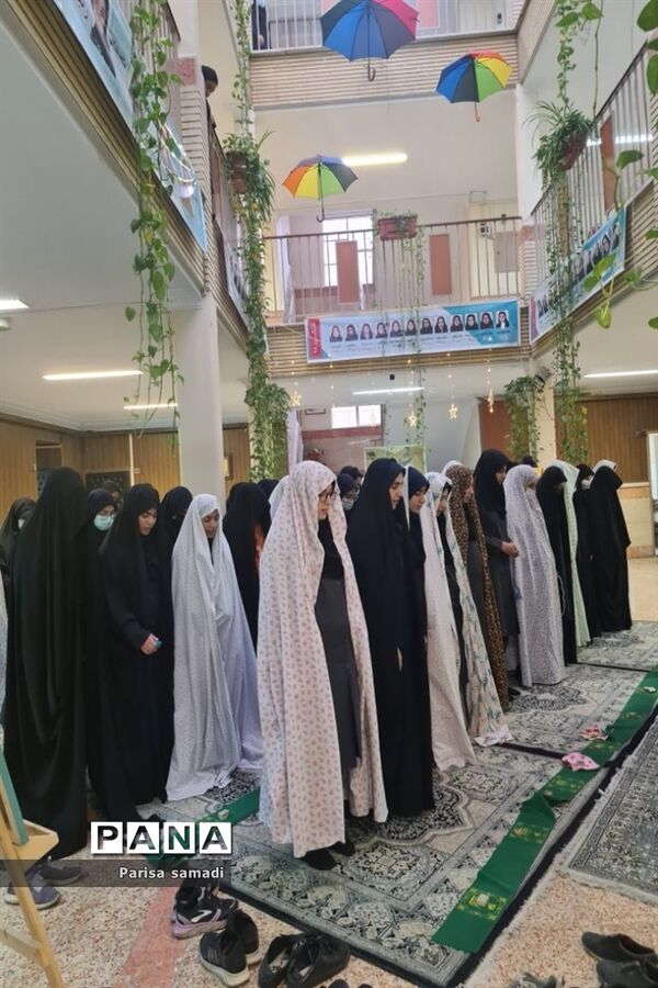 برپایی جشن بزرگ نیمه شعبان در دبیرستان فرهنگ ۱۳
