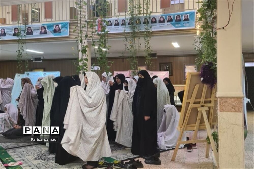 برپایی جشن بزرگ نیمه شعبان در دبیرستان فرهنگ ۱۳