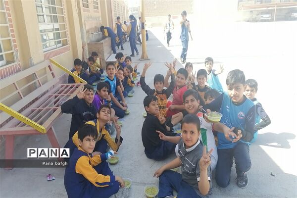 جشن نیمه شعبان در مدرسه شهید دهستانی بافق