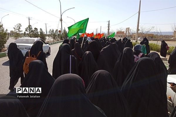 شادپیمایی دختران فاطمی قم به مقصد مسجد مقدس جمکران