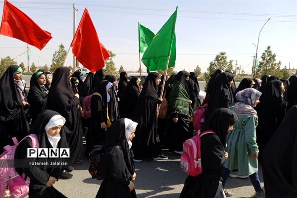 شادپیمایی دختران فاطمی قم به مقصد مسجد مقدس جمکران
