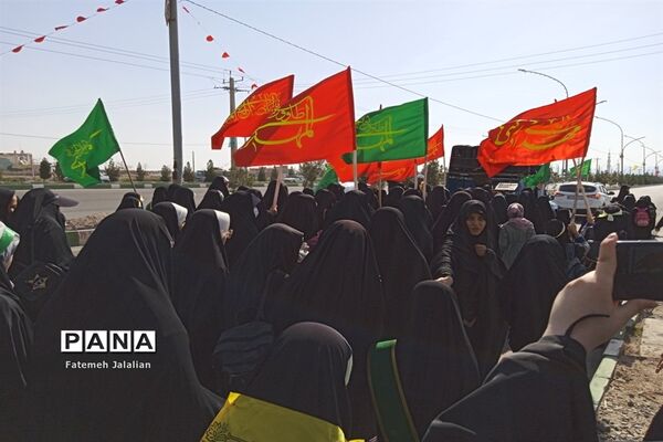 شادپیمایی دختران فاطمی قم به مقصد مسجد مقدس جمکران