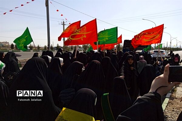 شادپیمایی دختران فاطمی قم به مقصد مسجد مقدس جمکران