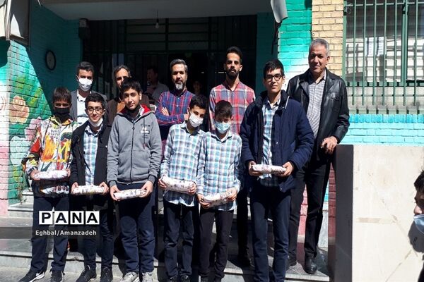 کاشت بذر مهر در عید مهر و همدلی