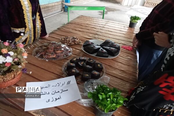 برگزاری ایستگاه صلواتی در دبیرستان الزهرا(س)
