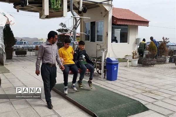 اردوی تفریحی دانش‌آموزان مدرسه شهدای بانک مسکن در مشهد مقدس