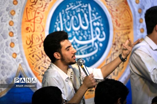 جشن ولادت امام زمان (عج) در دبیرستان فرهنگ مکتبی منطقه ۱۴