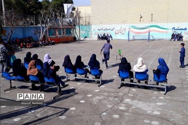 برگزاری مسابقه درون مدرسه‌ای ویژه کارکنان مدرسه کشاورز بهارستان‌ 2