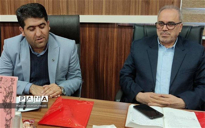 برگزاری جلسات قطبی و ارتباط مستقیم با  معاونین و مدیران، امری ضروری در برنامه‌های استان است