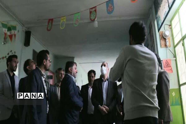 بازدید وزیر آموزش و پرورش از مدارس بافت قدیم ابرکوه