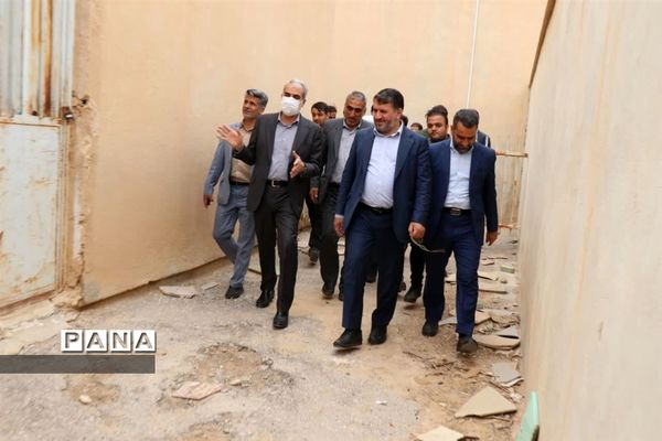 بازدید وزیر آموزش و پرورش از مدارس بافت قدیم ابرکوه