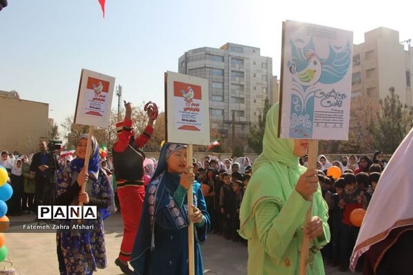 کارناوال شادی تئاتر درسی در کانون امام خمینی سمنان