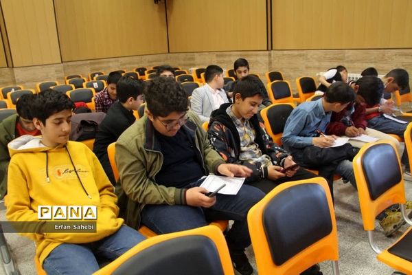 اجتماع بزرگ دانش‌آموزان معتکف یاوران مهدی(عج) سمنان